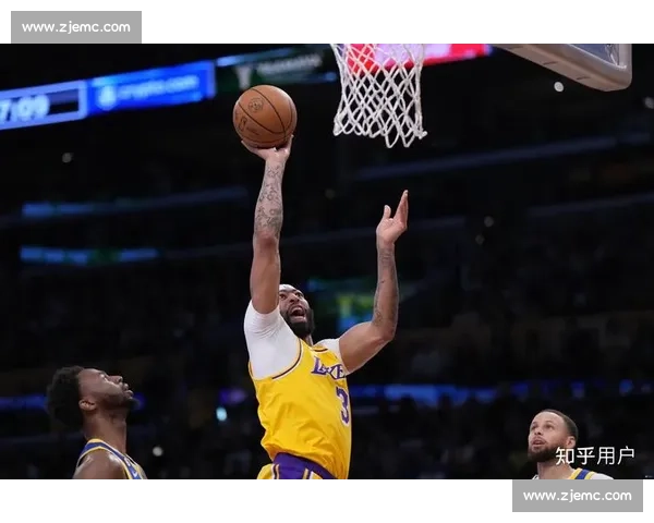 湖人对阵热火第四场开赛时间确定引发球迷高度关注总决赛走势成焦点